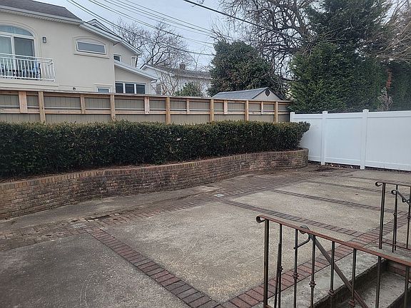 4th image of 2166 E 66th St