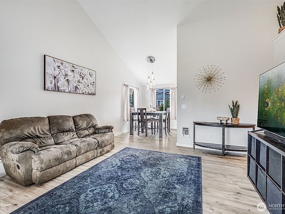 5th image of 2115 147th Street Ct E