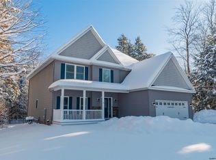 26 Oakwood Ct, Ballston Spa, NY 12020