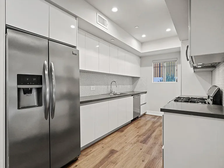 Full-Size Kitchen with Energy-Efficient Appliances