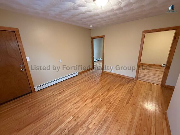 5th image of 132 Hall St #2E
