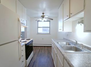 English Conway Place, Saint Paul, MN 55106
