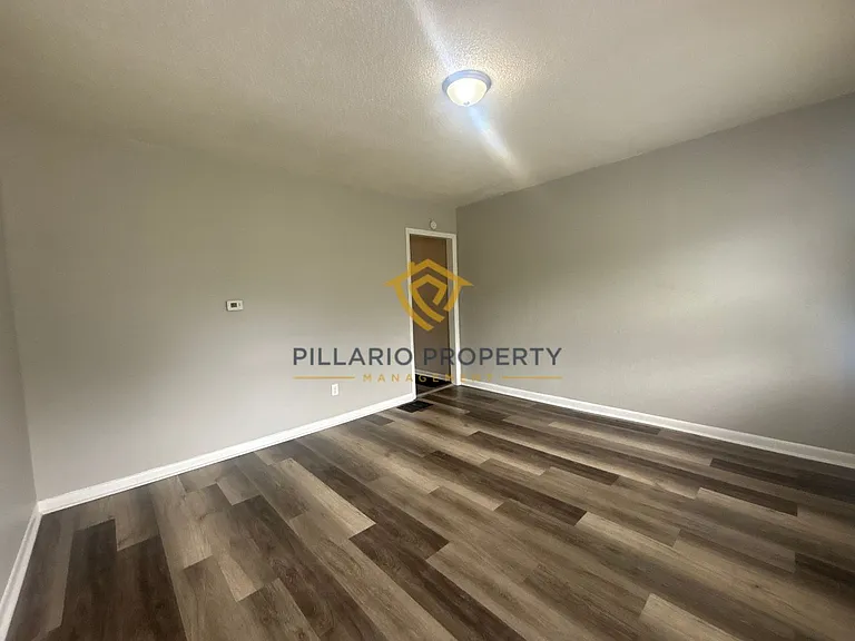 3536-3538 N Parker Ave — Photo 6