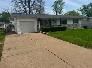 939 Altavia Dr, Hazelwood, MO 63042