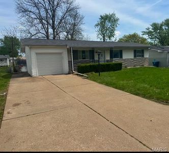 939 Altavia Dr, Hazelwood, MO, 63042