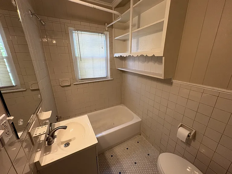 2614 E Archer St — Photo 6