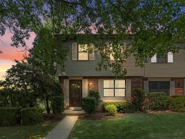 7388 Beacon Hill Dr, Pittsburgh, PA 15221