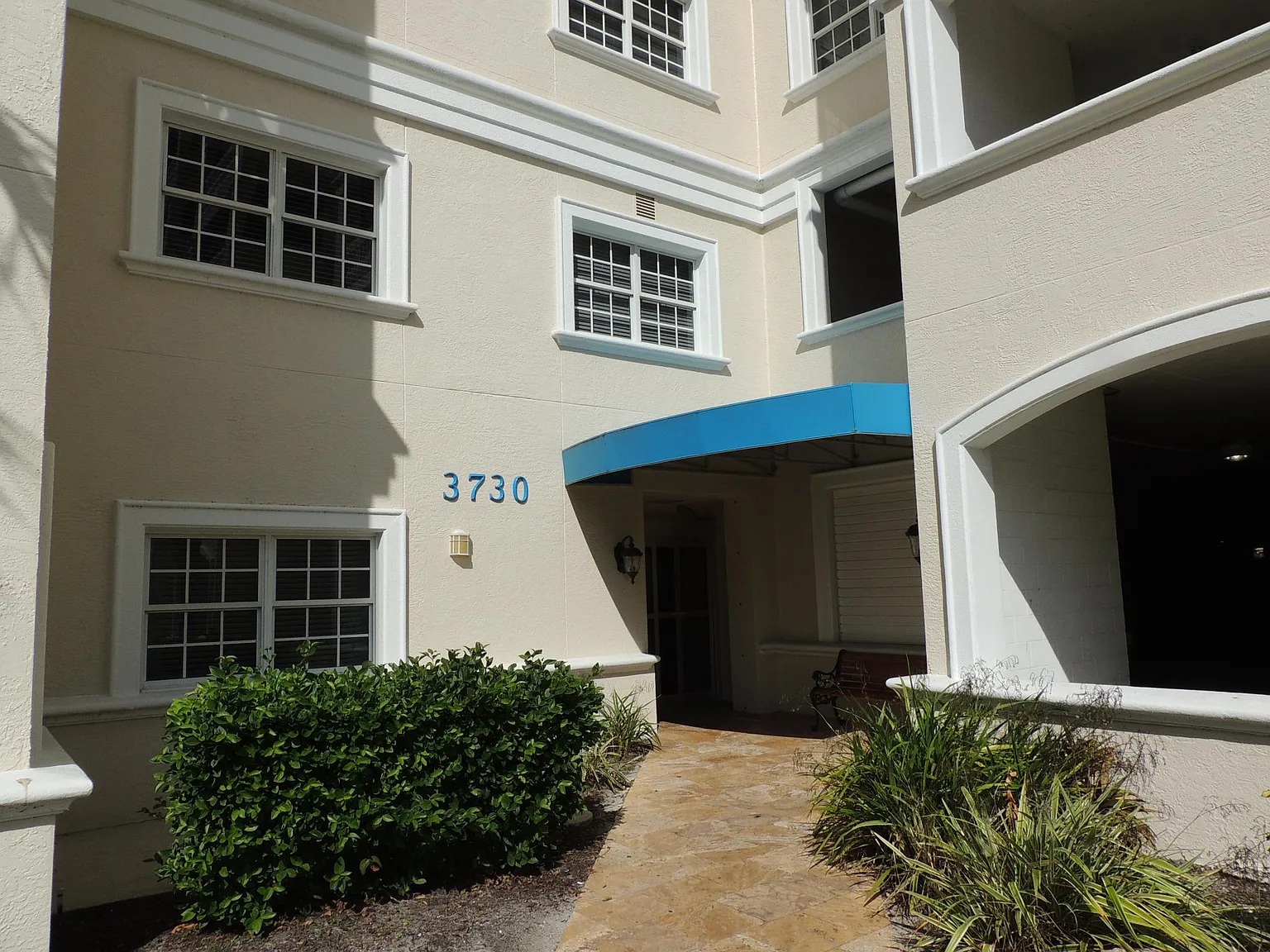 2 bed, 1258 sqft, $1,600 — Photo 2