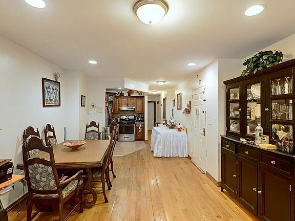 2nd image of 236 Hawthorne St #1A