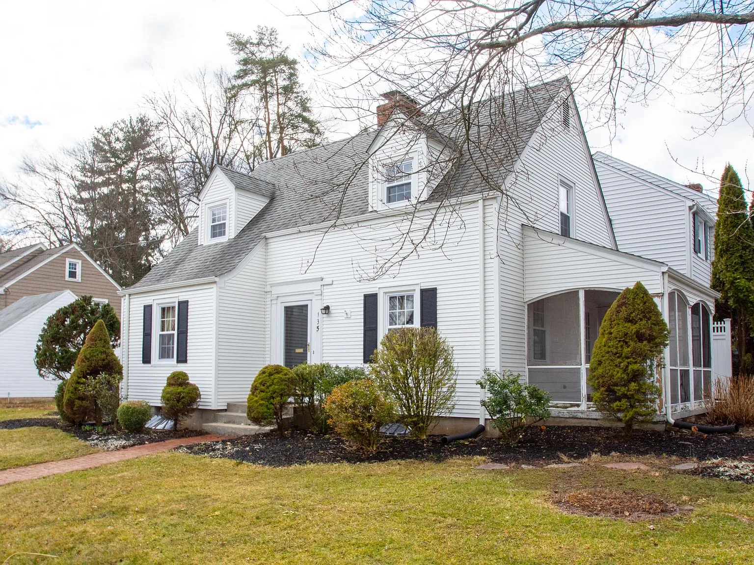 3 bed, 1.5 bath, 1523 sqft, $3,500 — Photo 2