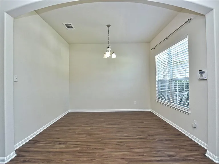 104 S Gadwall Ln — Photo 3