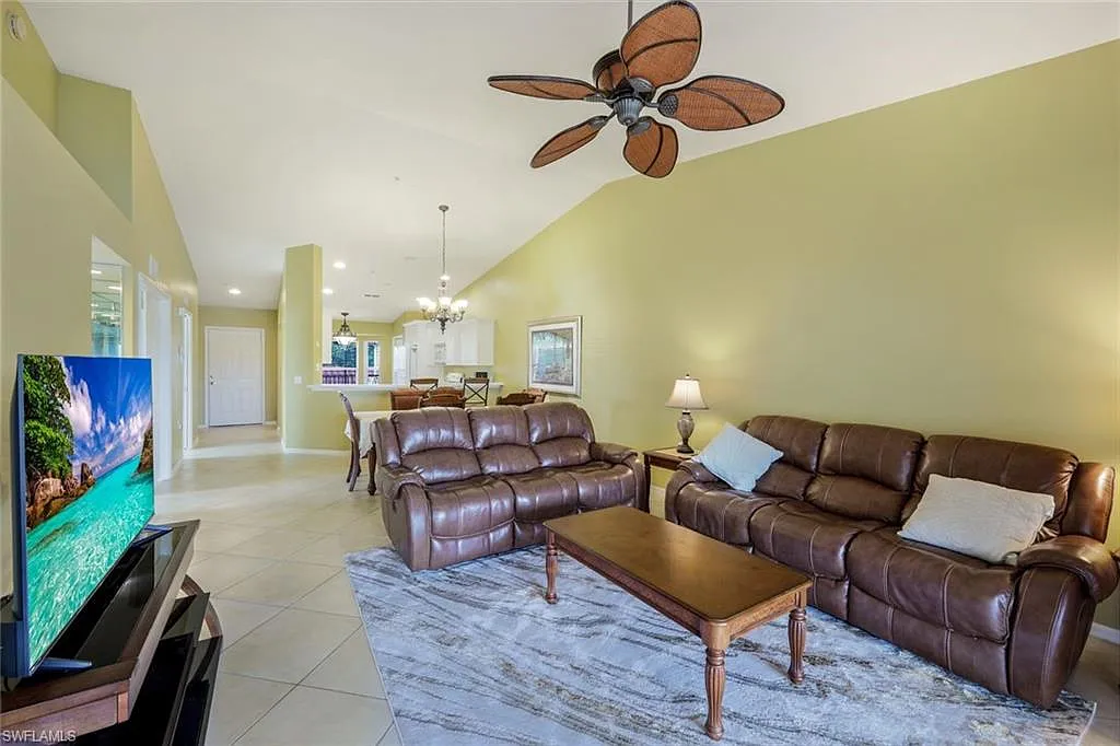 2 bed, 2.0 bath, 1661 sqft, $5,500 — Photo 1