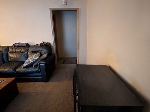4th image of 103 Forrest St APT B