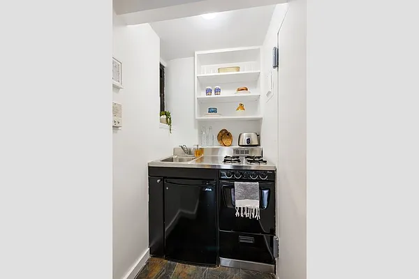 Sold by Compass | media 13