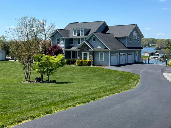 1550 Dudley Amos Rd, Moneta, VA 24121