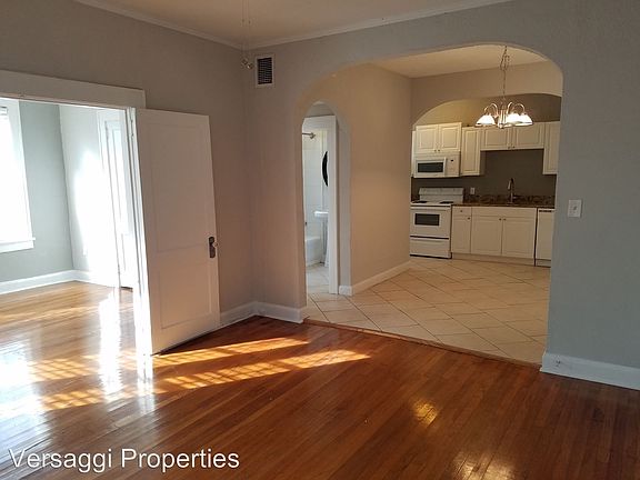 2nd image of 511 S Westland Ave APT 02