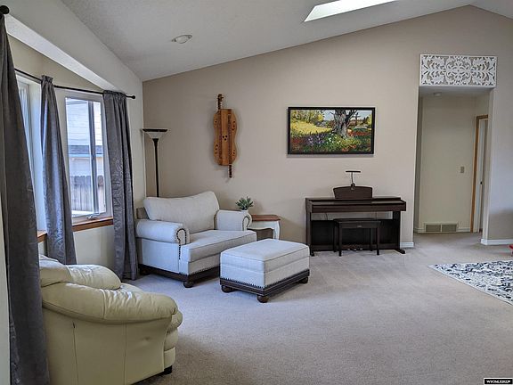 2nd image of 1304 E Forest Dr