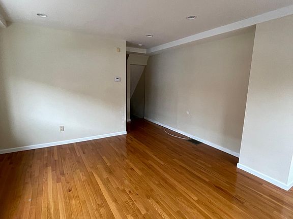 2nd image of 2401 S Garnet St #1