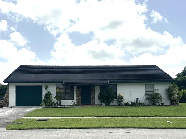 8213 Rose Marie Avenue W, Boynton Beach, FL 33472