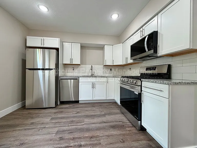 3253 Charlesgate Ave SW #C — Photo 6