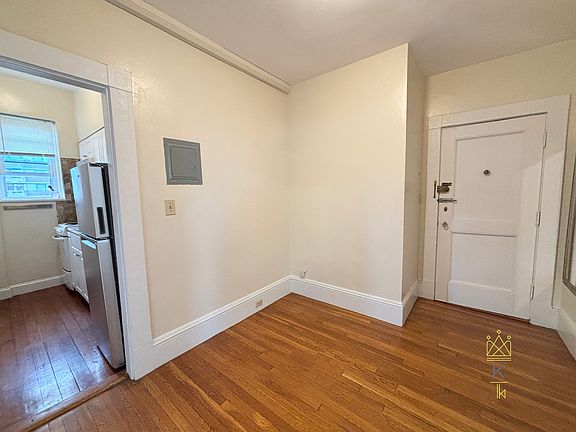 5th image of 1477 Beacon St APT 45