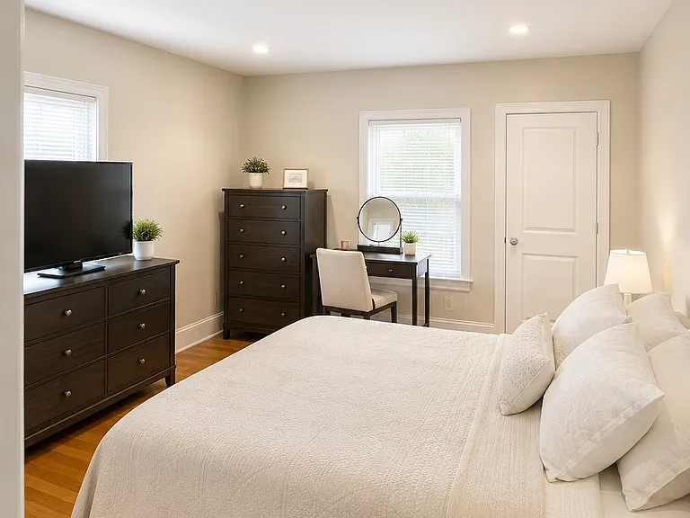 25 Lothrop St #2 — Photo 12