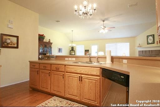 5th image of 1817 Sunspur Dr
