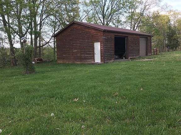 4th image of Willow Ln
