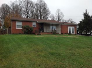 175 Greenlee Rd, Johnson City, TN 37601