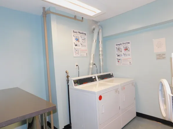 280 Rector Place image 8 of 17