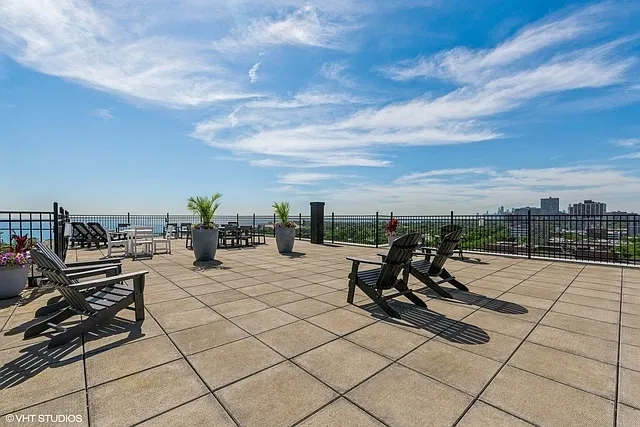 1 bed, 700 sqft, $2,000 — Photo 3