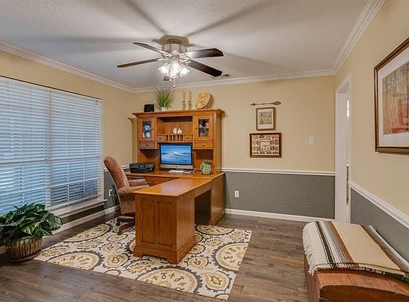 5th image of 204 Canyon Ct