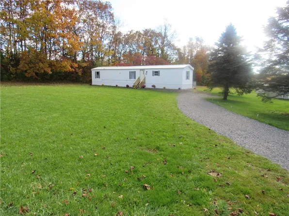 8964 Stell Rd, Lyons, NY 14489