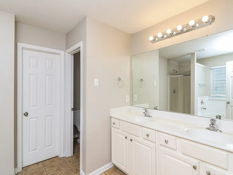1647 Bradmere Ln — Photo 15