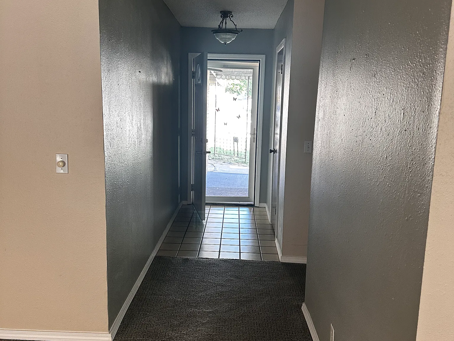 1812 S 5th Pl — Photo 4