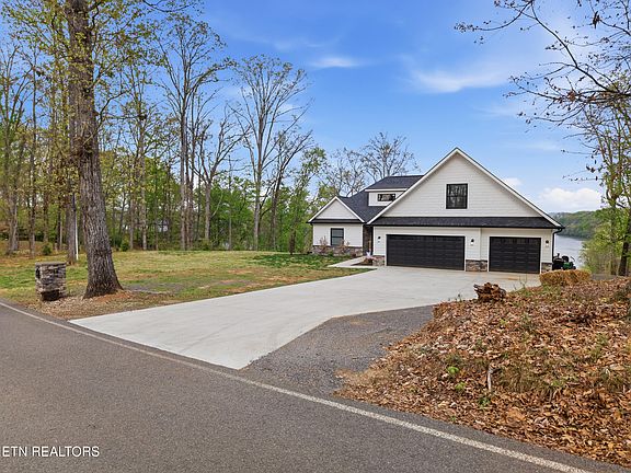 5th image of 946 Parks Ferry Rd