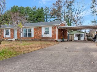 142 W Park Dr, Clarksville, TN 37043
