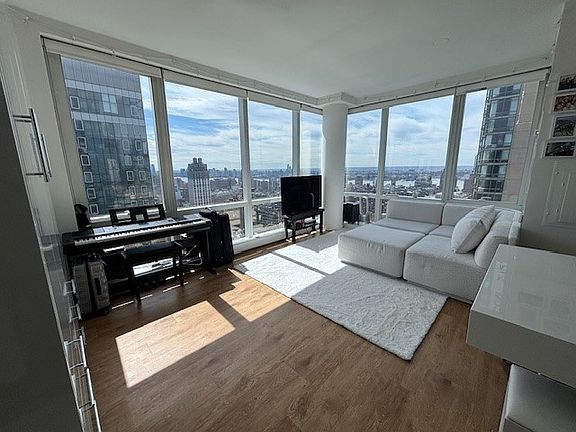5th image of 885 6th Ave #47A