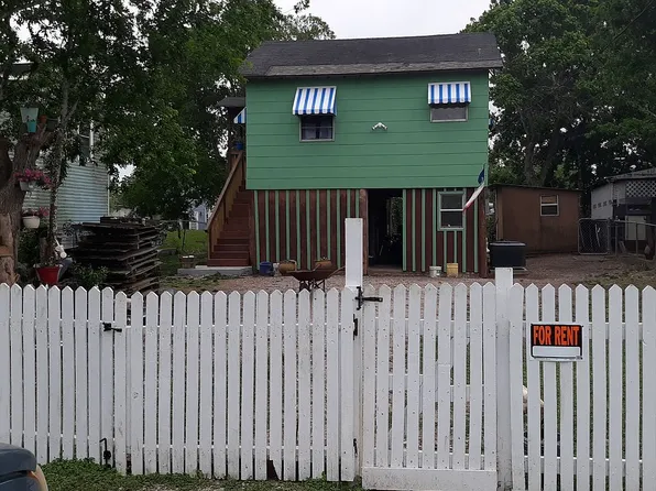 12131 Sandpiper Rd, Angleton, TX 77515
