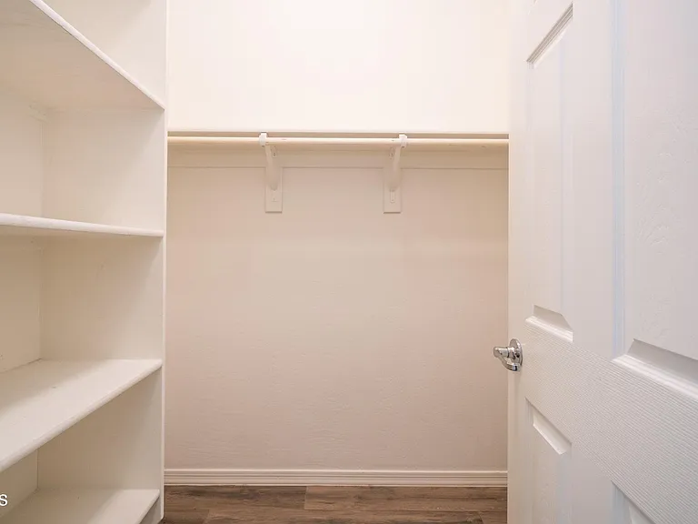 10872 W Marshall Ave — Photo 17