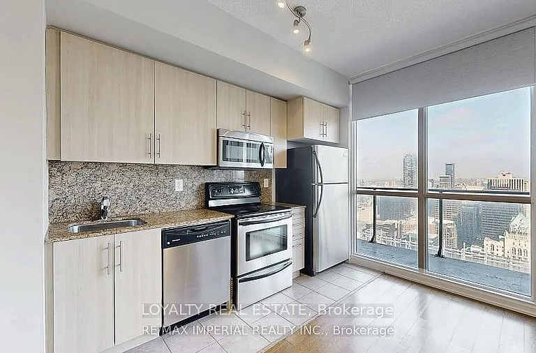 65 Bremner Blvd #4907 — Photo 11