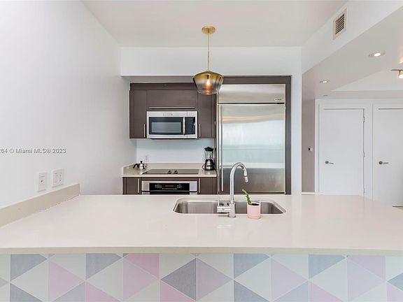 5th image of 500 Brickell Ave APT 2900