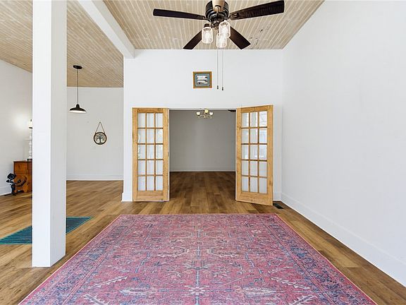 4th image of 75 Mountain St