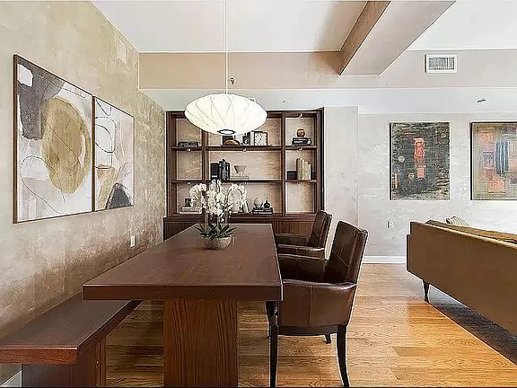 3rd image of 136 W 17th St APT 4