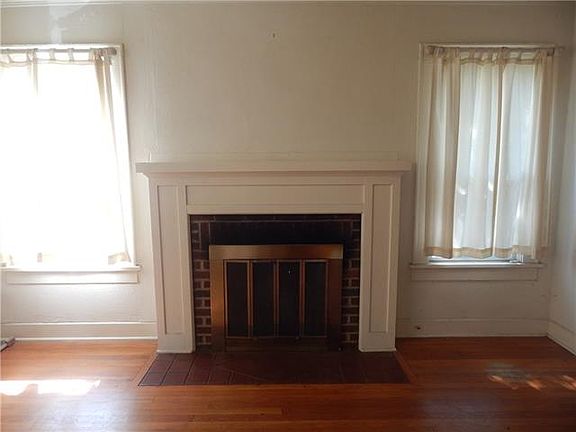 4th image of 1411 Grand Ave