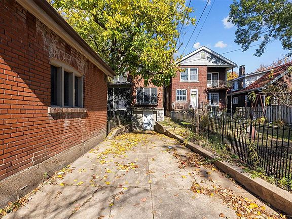 3rd image of 6516 Oakland Ave