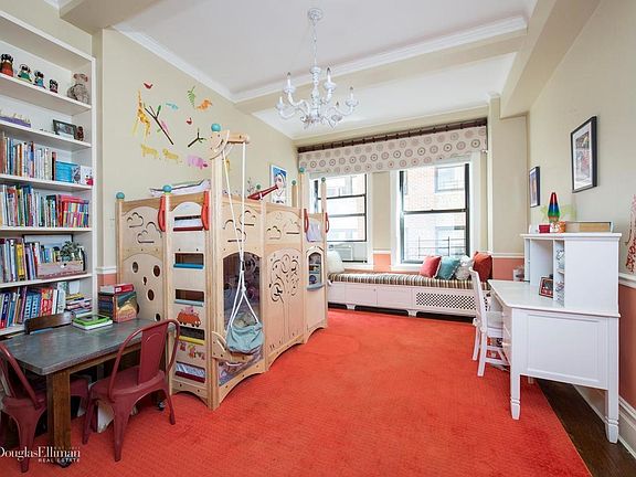2nd image of 215 W 90th St APT 6E
