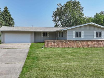 101 Hilltop Dr, Ackley, IA, 50601