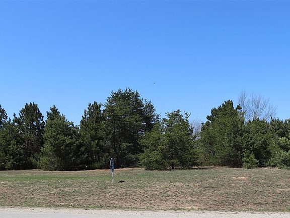 3rd image of 2089 Hayfield Dr