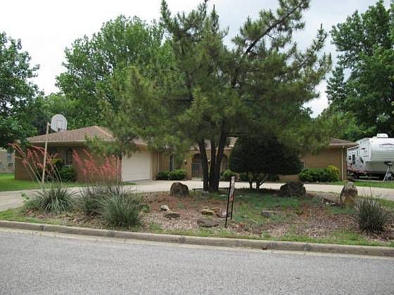 1st image of 1112 Melody Ln